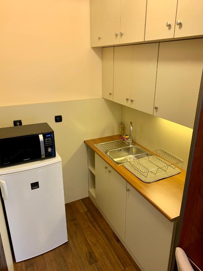 A01 Setany-Silverine Apartmanhaz-Orzoett Parkoloval Balatonfured Exterior photo